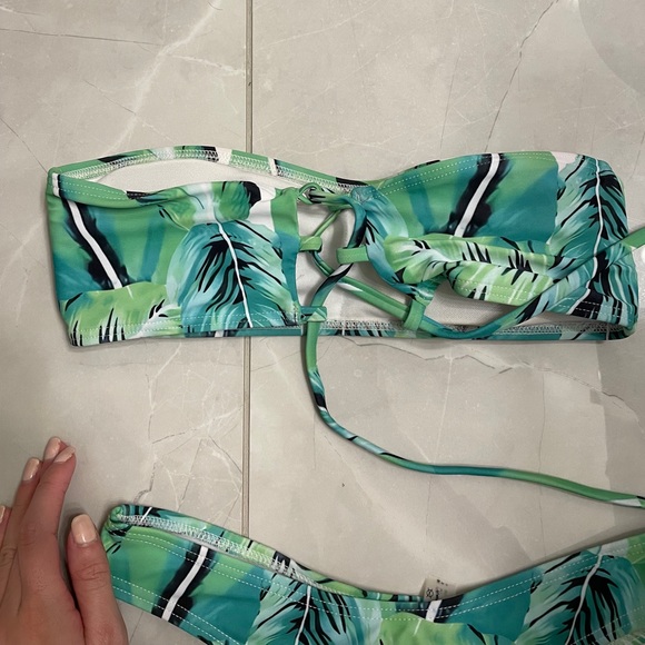 Zaful Tropical Thong Bikini - Picture 2 of 2